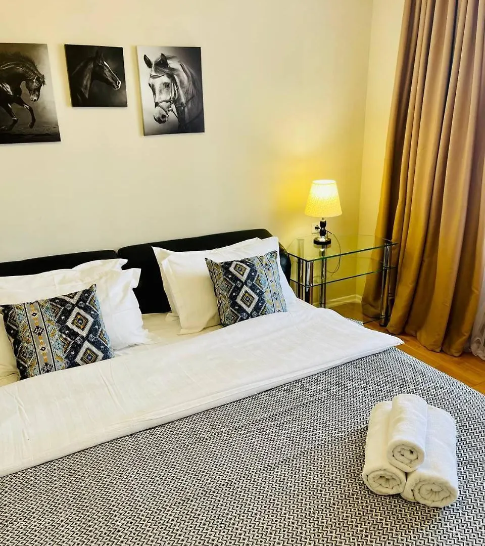 Апартаменты Moon Apartments - Самал Достык Центр Almaty Kazakhstan