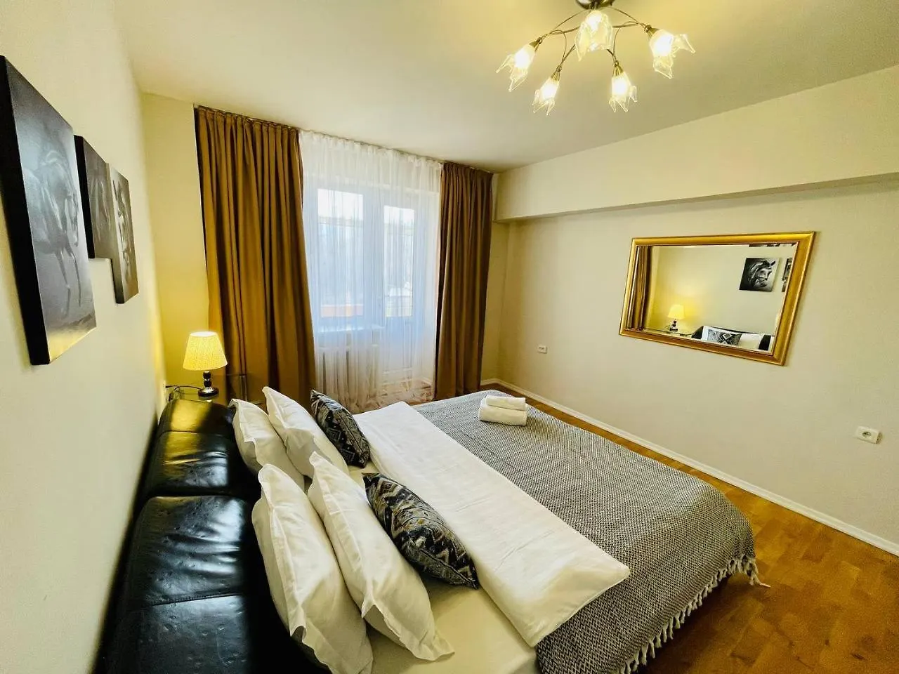 Апартаменты Moon Apartments - Самал Достык Центр Almaty
