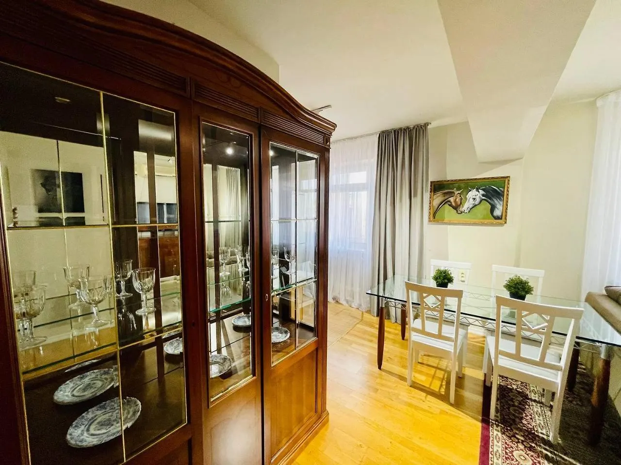 Апартаменты Moon Apartments - Самал Достык Центр Almaty 0*,