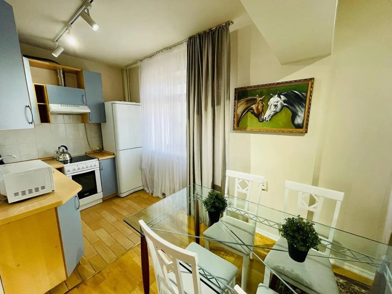 Апартаменты Moon Apartments - Самал Достык Центр Almaty 0*,  Kazakhstan