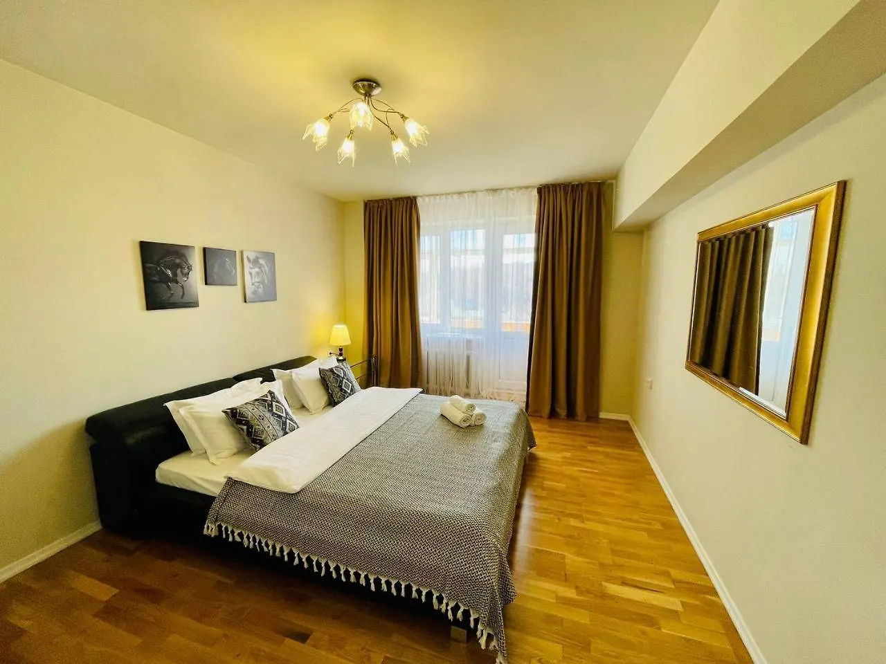 Апартаменты Moon Apartments - Самал Достык Центр Almaty
