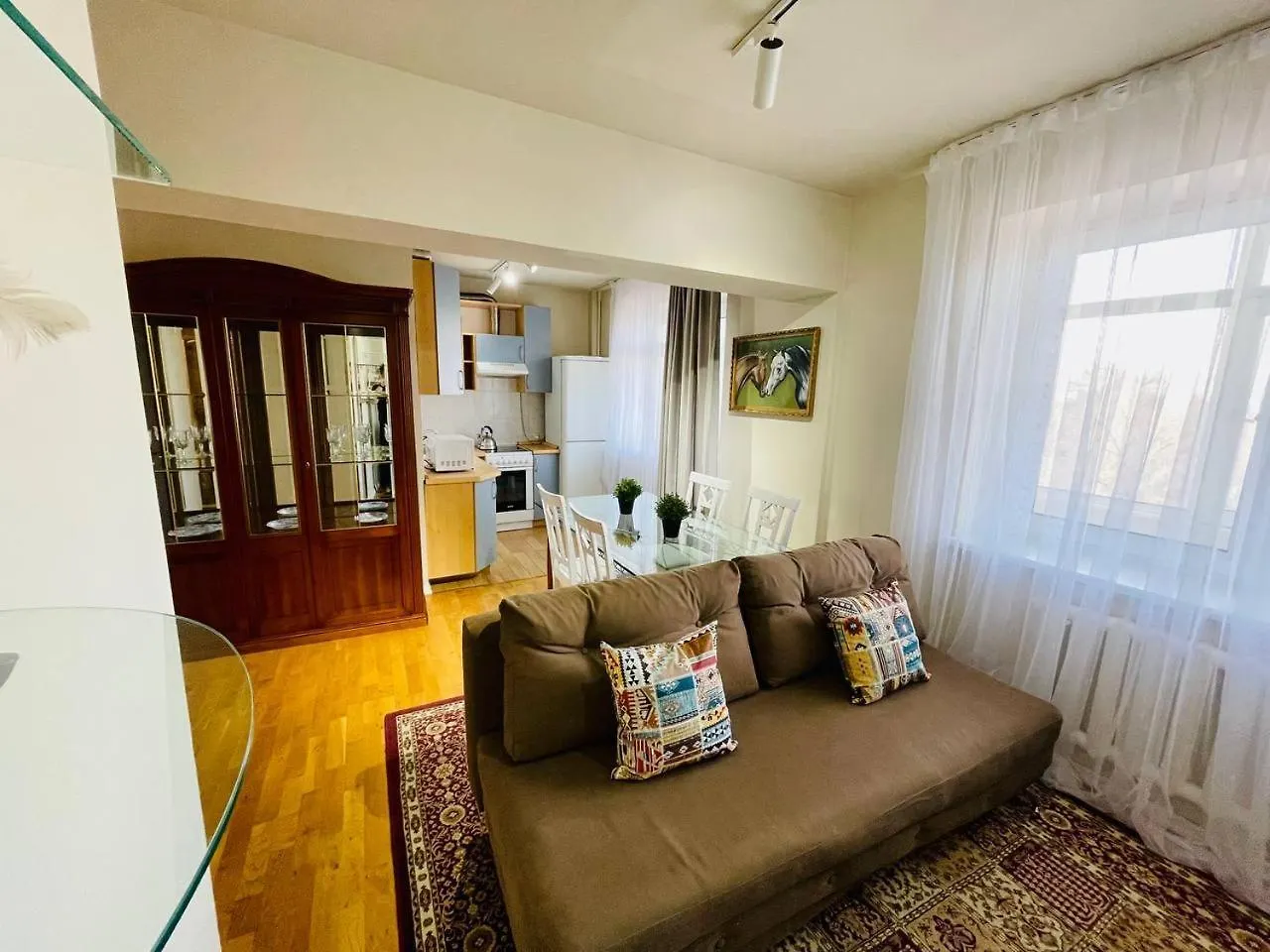 Апартаменты Moon Apartments - Самал Достык Центр Almaty